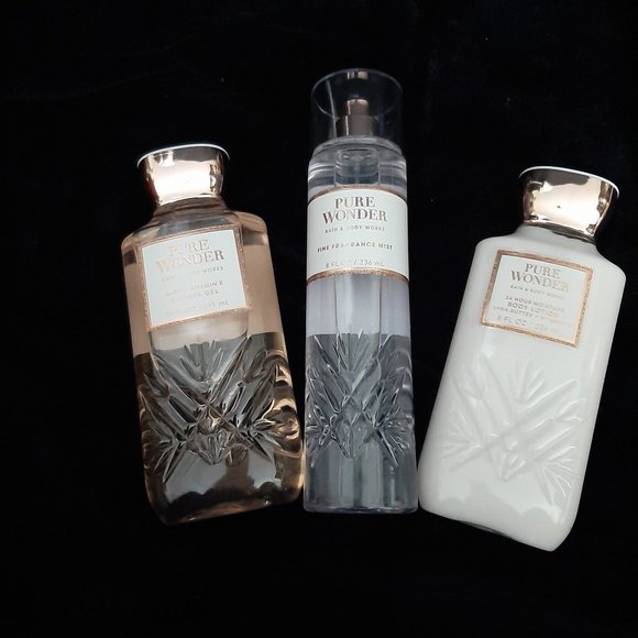 【限定品】Bath & Body Works ピュアワンダー　ギフトセット Amazon.com: Bath & Body Works Pure Wonder - Gift Bag Set